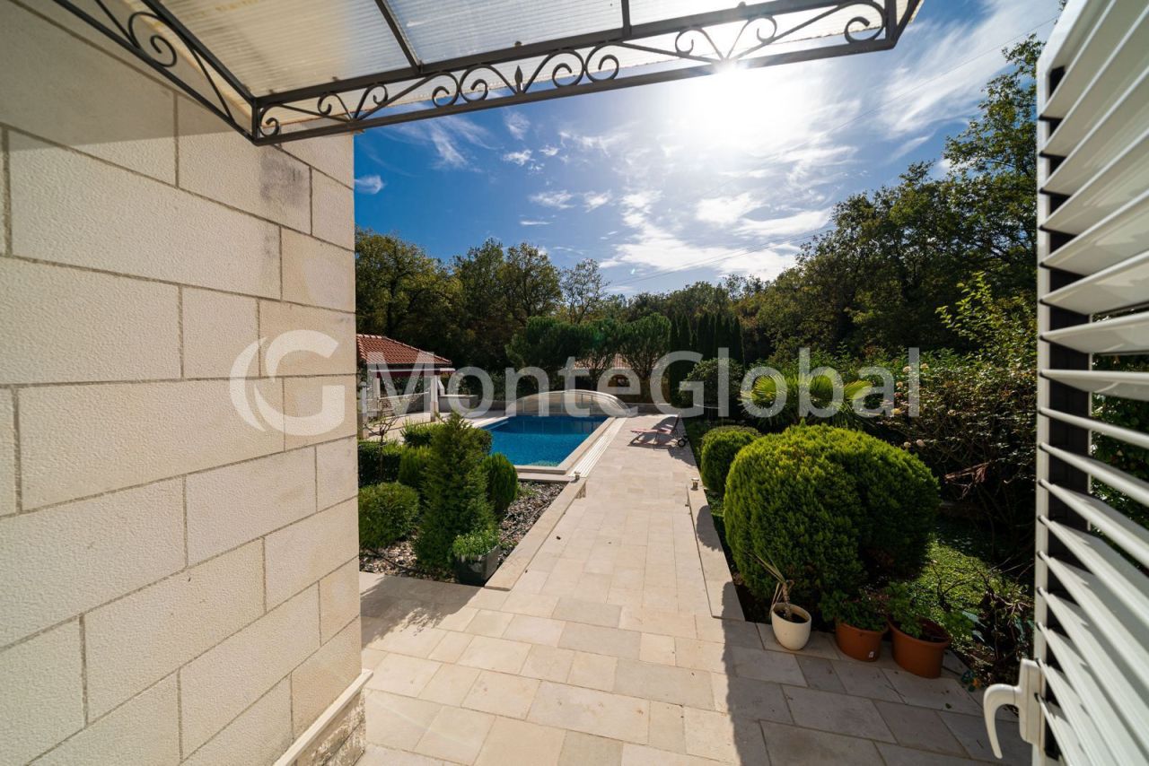 House in Kotor, Montenegro, 380 m² - picture 8