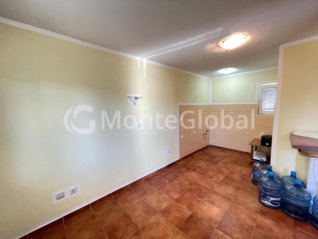 Maison à Sutomore, Monténégro, 146 m² - image 9