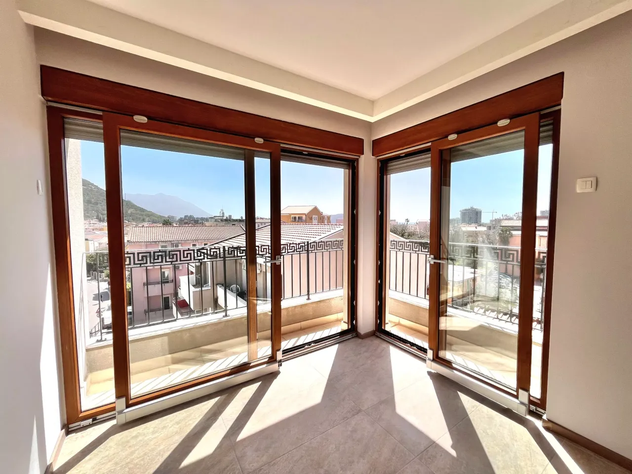 Flat in Budva, Montenegro, 75 m² - picture 10