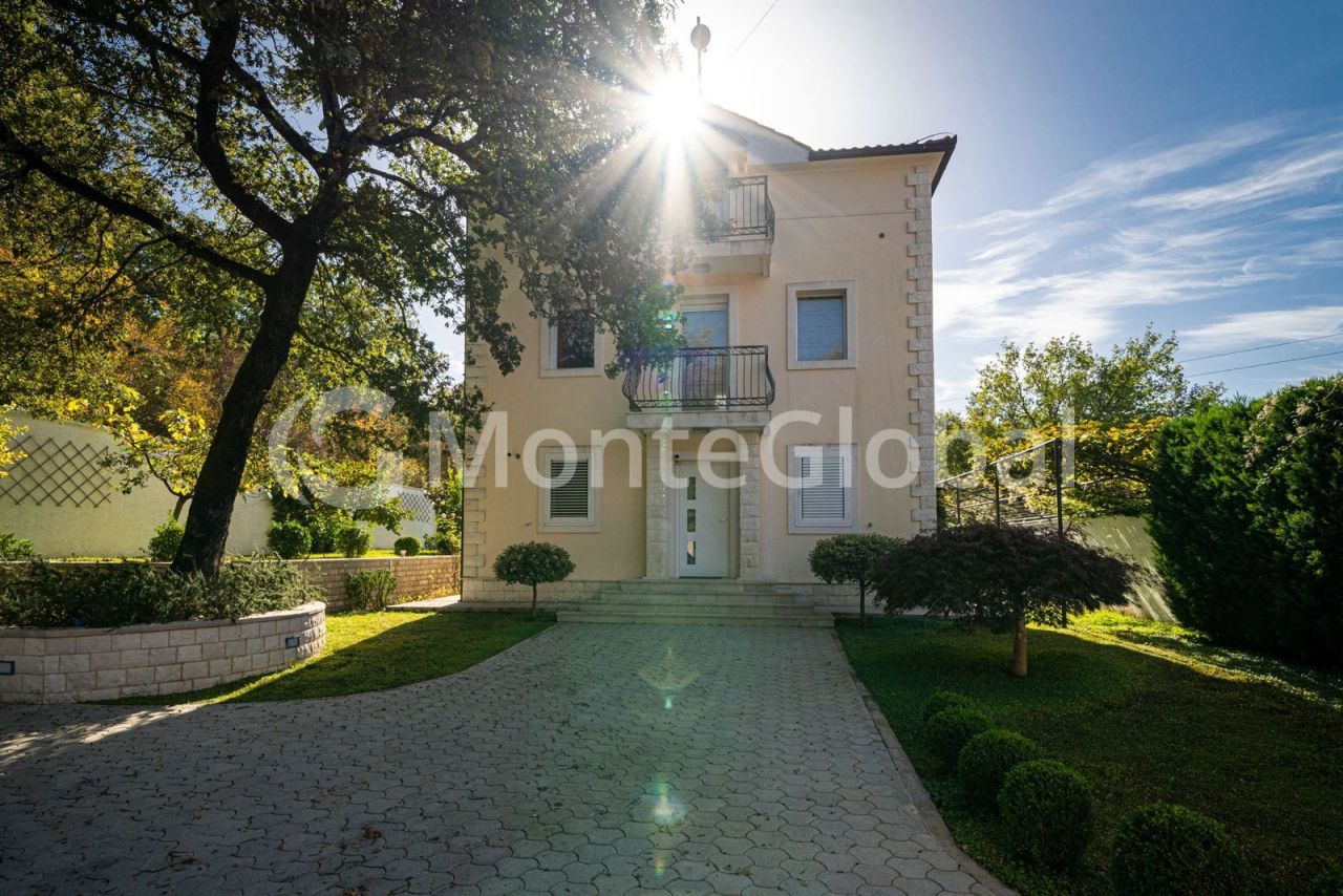 House in Kotor, Montenegro, 380 m² - picture 10