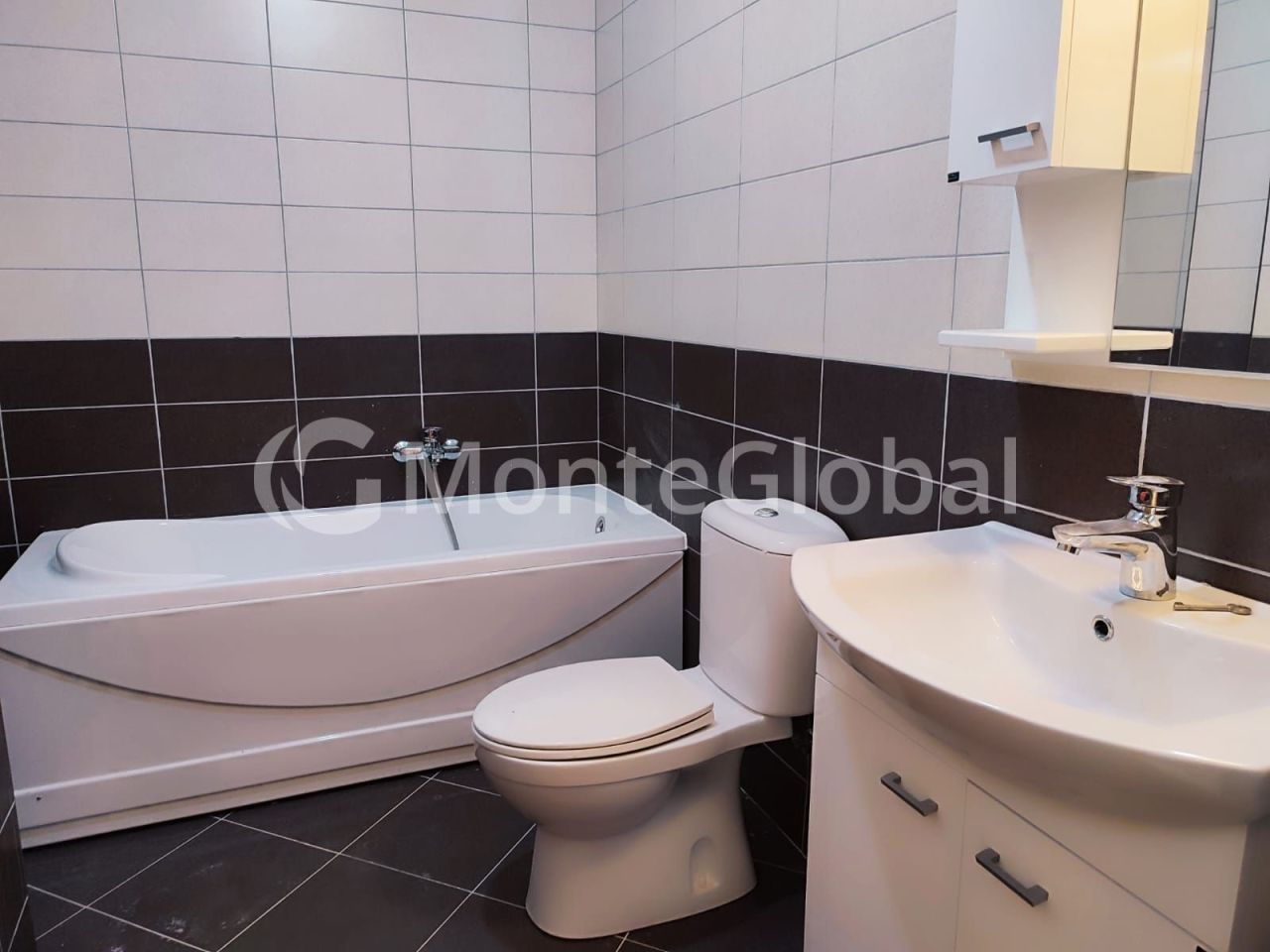 Piso en Dobra Voda, Montenegro, 129 m² - imagen 11