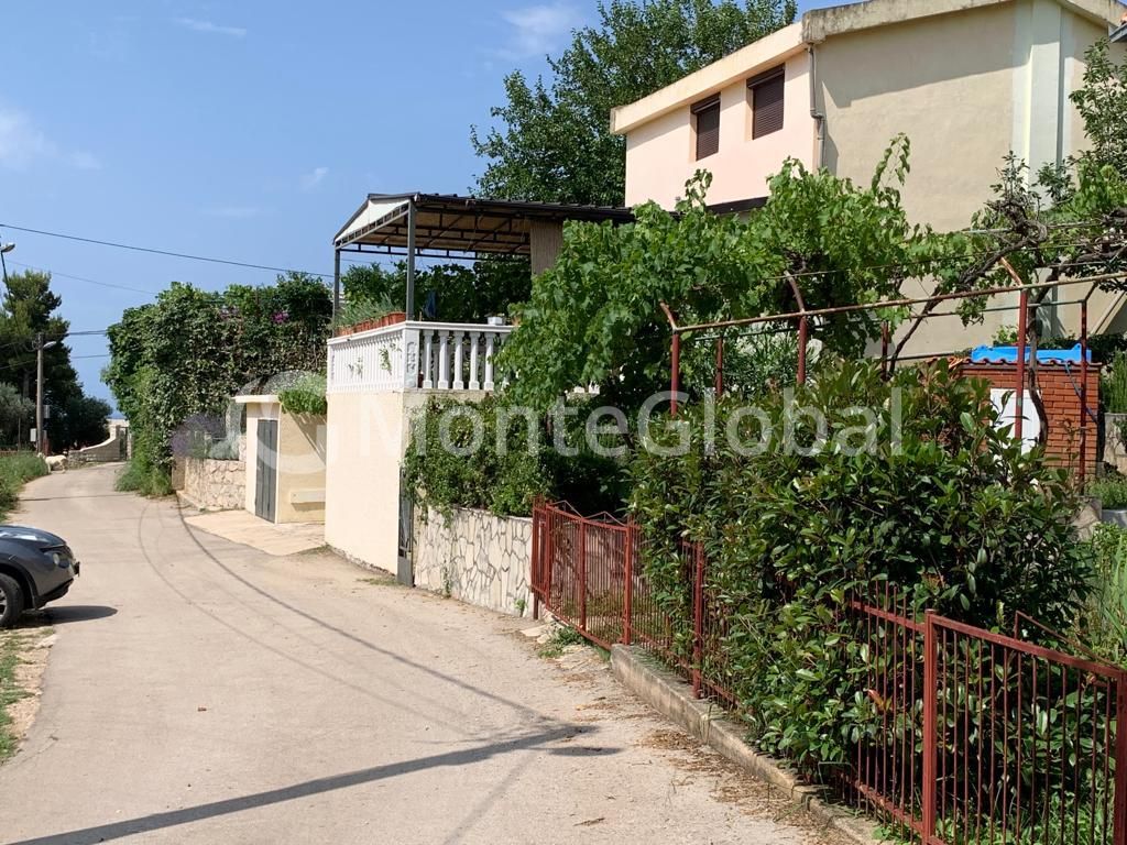 House in Bar, Montenegro, 140 m² - picture 11