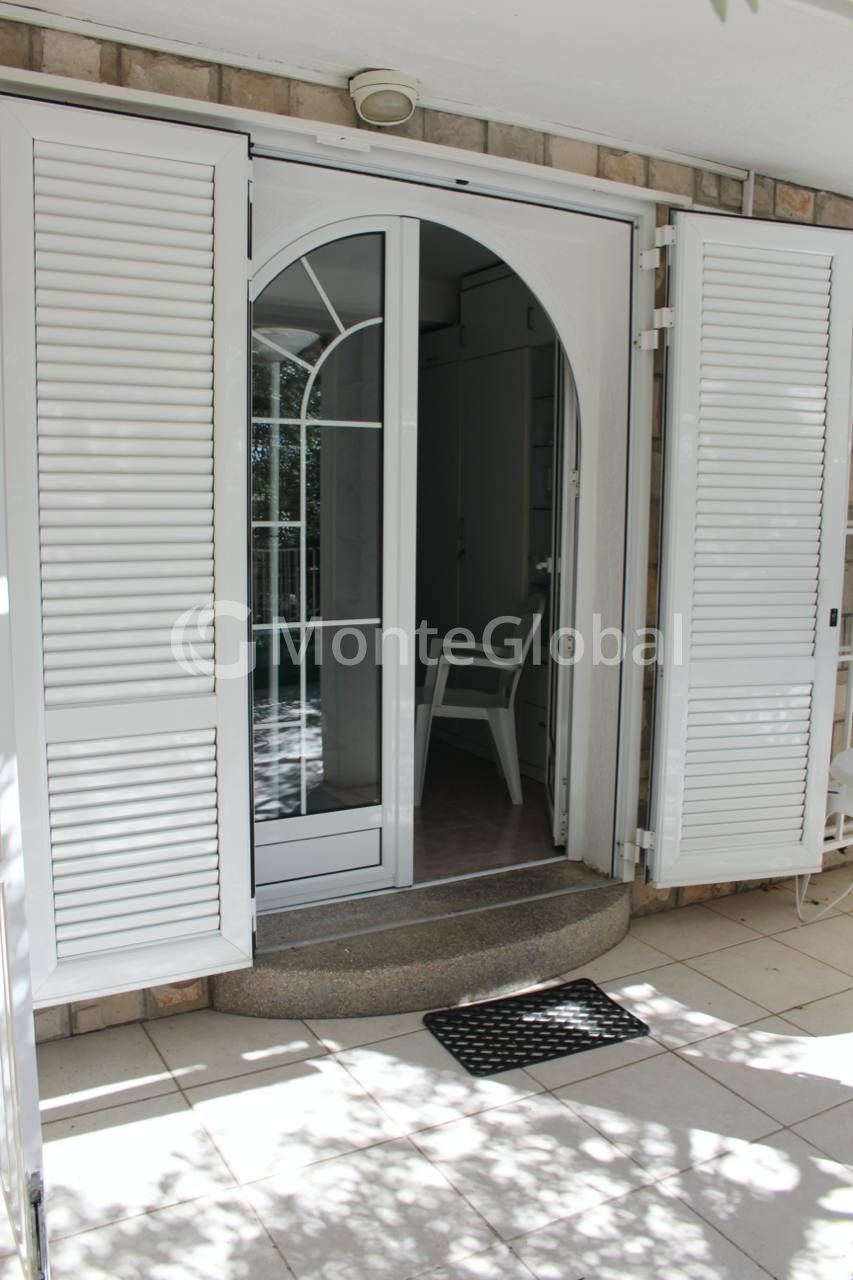 Flat in Sveti Stefan, Montenegro, 40 m² - picture 11