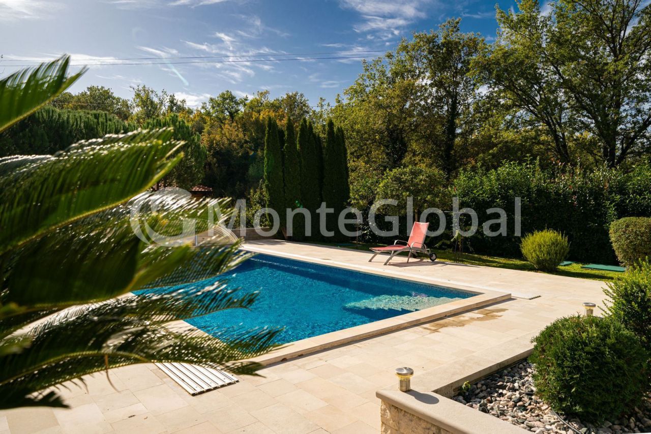 House in Kotor, Montenegro, 380 m² - picture 11