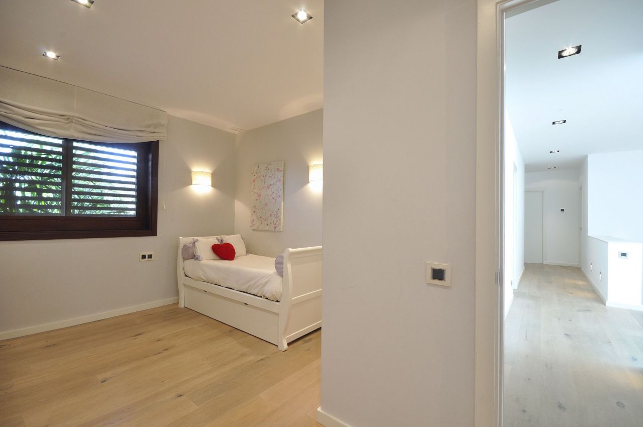 Villa in Sant Andreu, Spain, 700 m² - picture 9