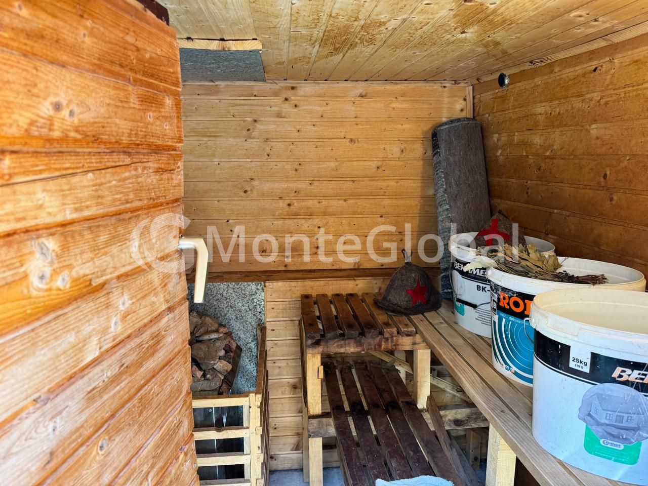 House in Bar, Montenegro, 150 m² - picture 14