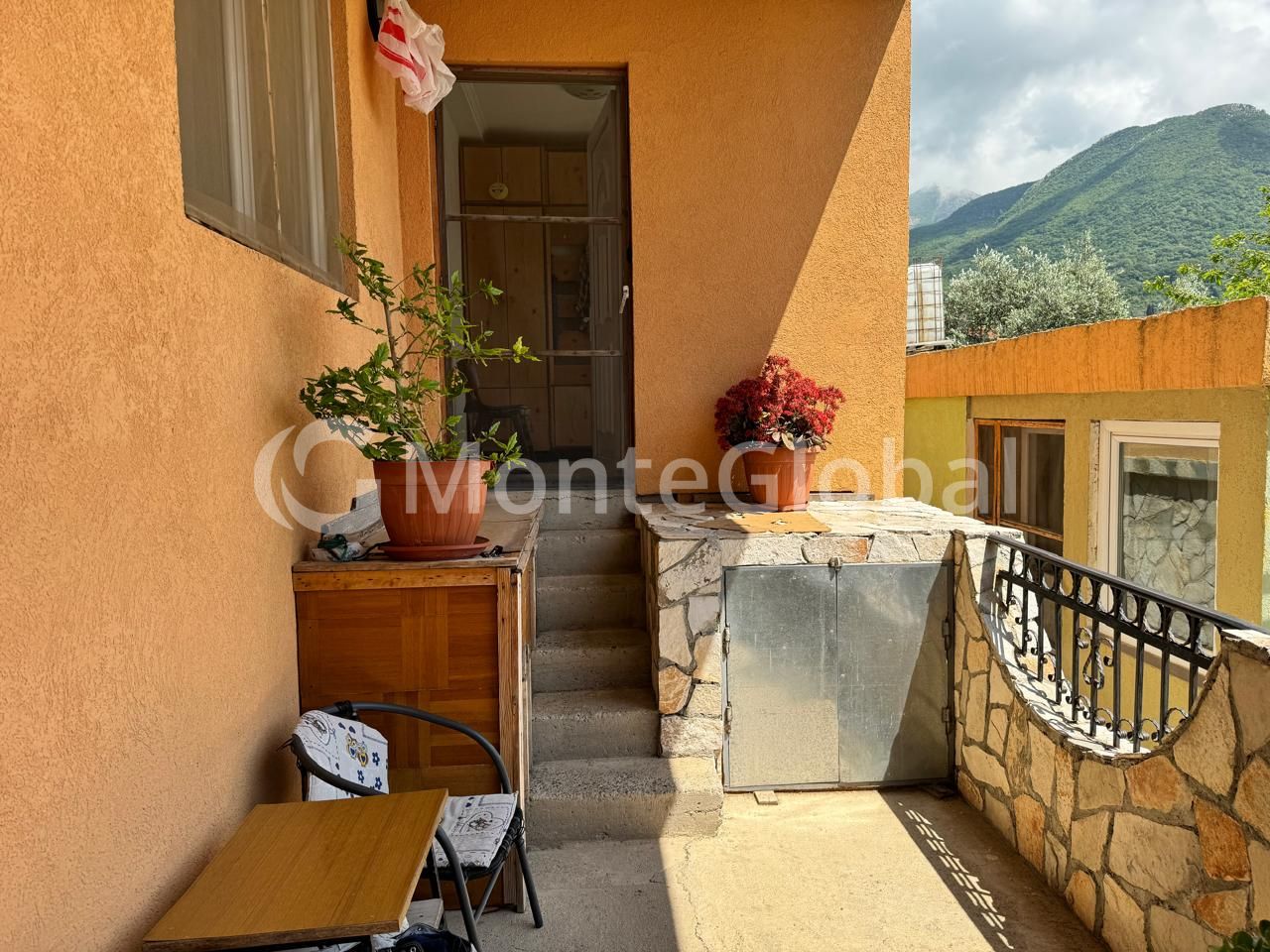 House in Bar, Montenegro, 150 m² - picture 15