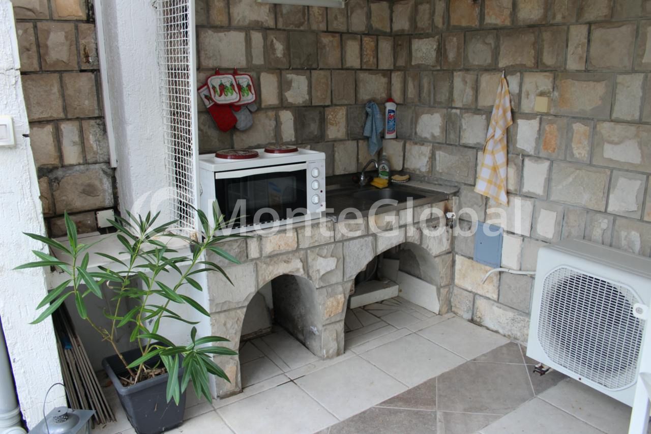 Flat in Sveti Stefan, Montenegro, 40 m² - picture 15