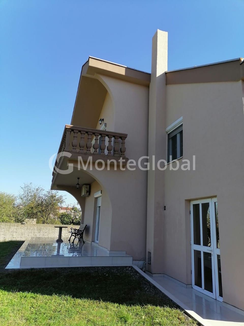 Casa en Podgorica, Montenegro, 350 m² - imagen 16