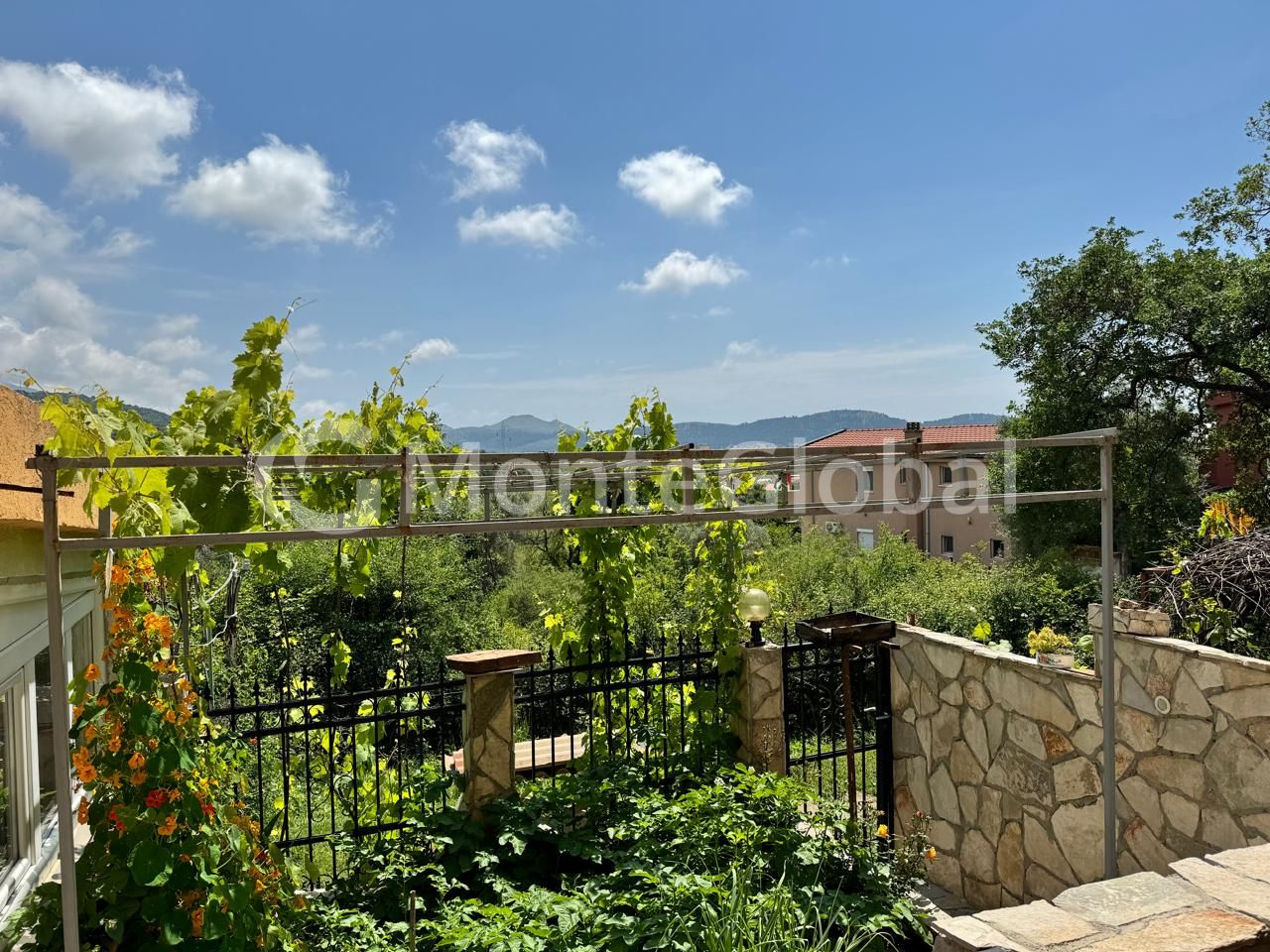 House in Bar, Montenegro, 150 m² - picture 18