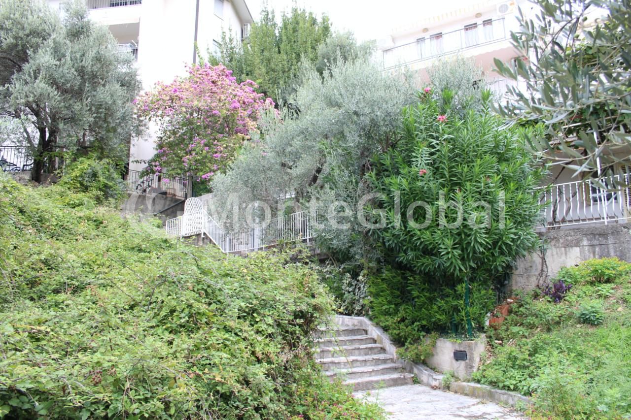 Flat in Sveti Stefan, Montenegro, 40 m² - picture 18