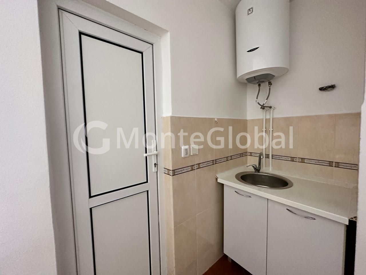 Haus in Sutomore, Montenegro, 400 m² - Foto 19