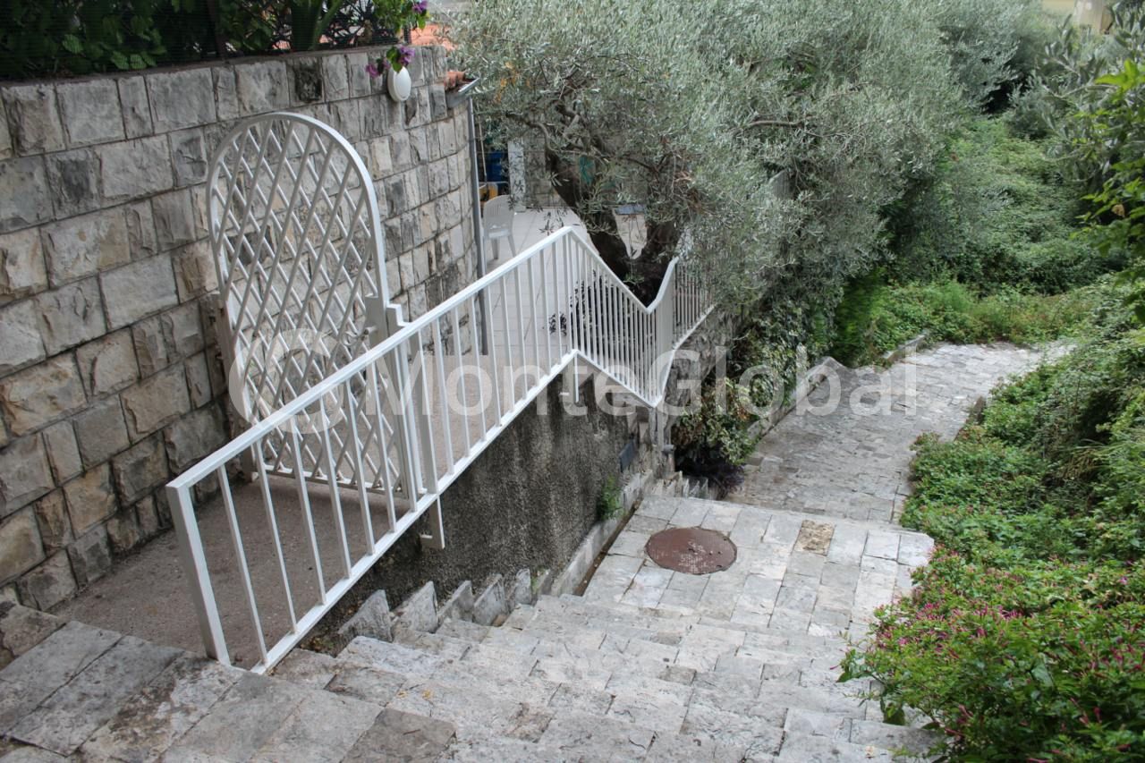 Flat in Sveti Stefan, Montenegro, 40 m² - picture 19