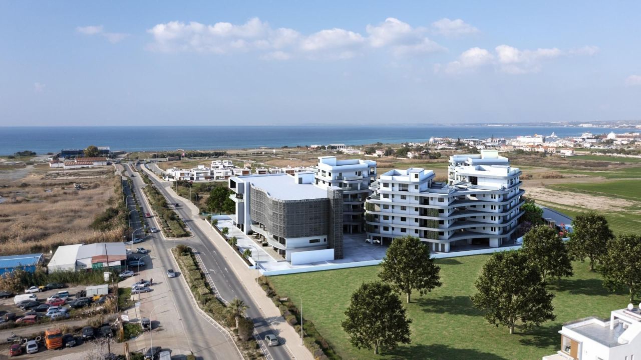 Office in Larnaca, Cyprus, 348 m² - picture 1