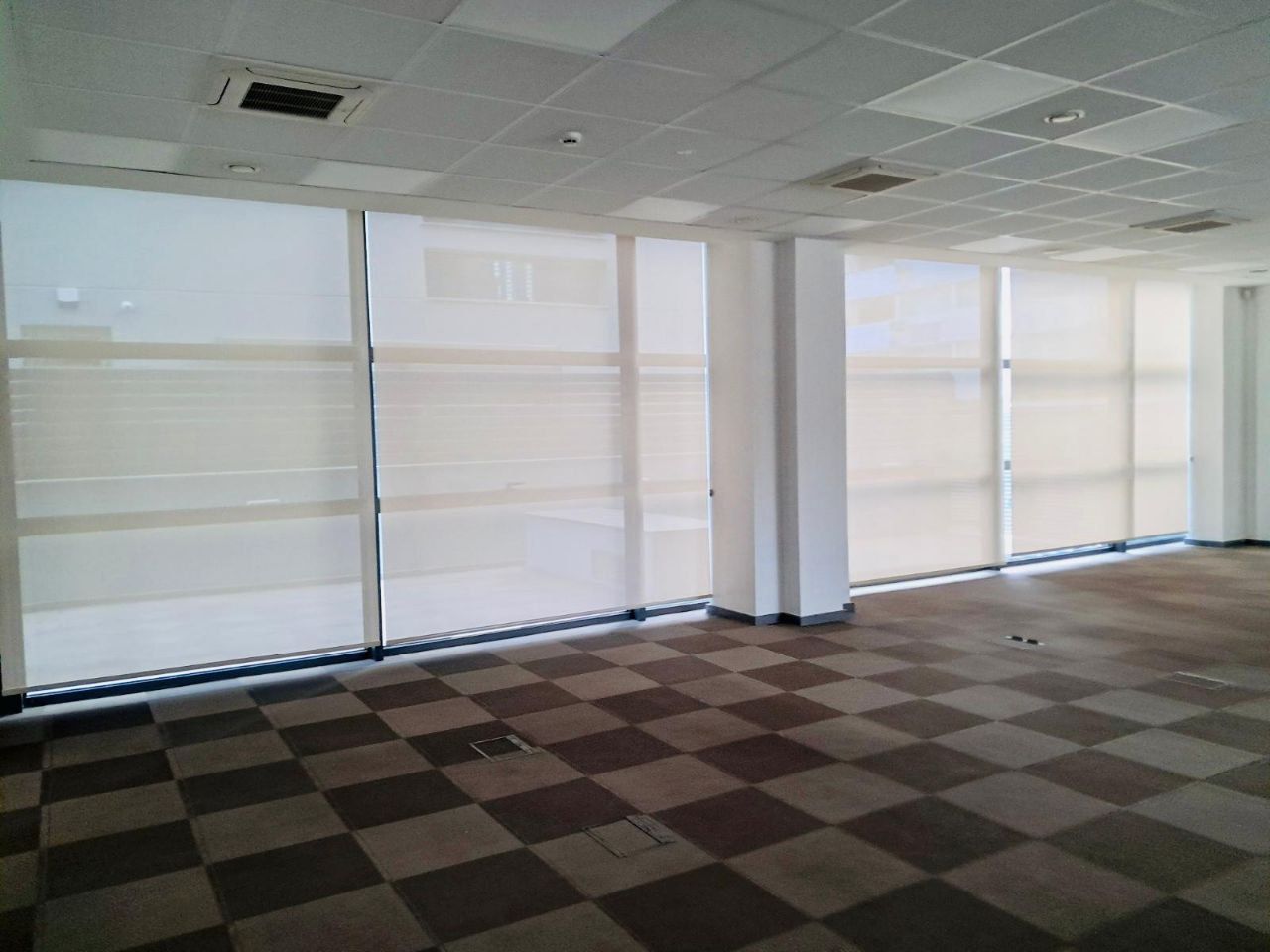 Oficina en Limasol, Chipre, 200 m² - imagen 4