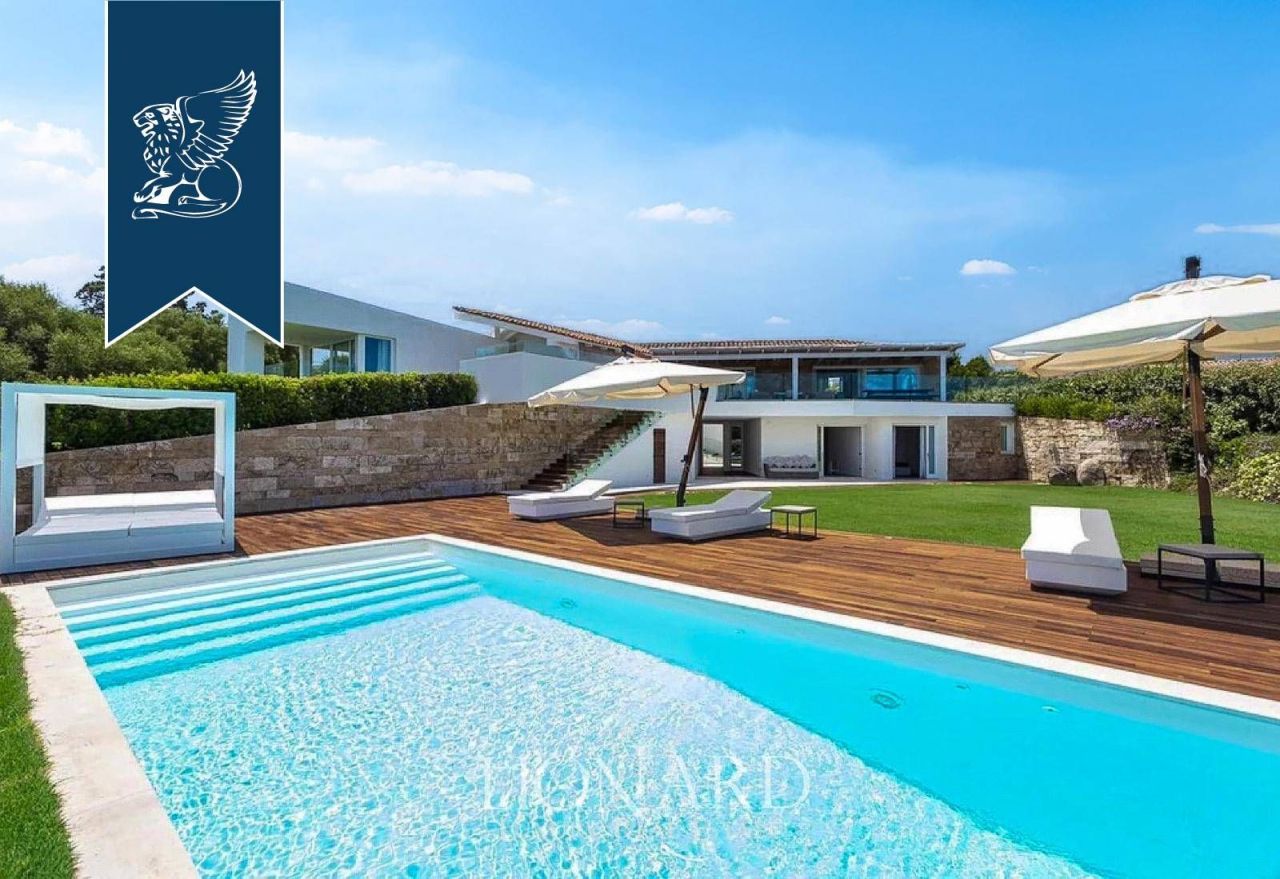Villa in San Teodoro, Italien, 510 m² - Foto 1