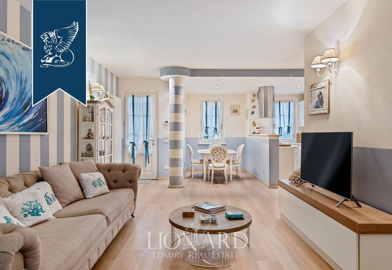 Villa in Forte dei Marmi, Italien, 175 m² - Foto 3