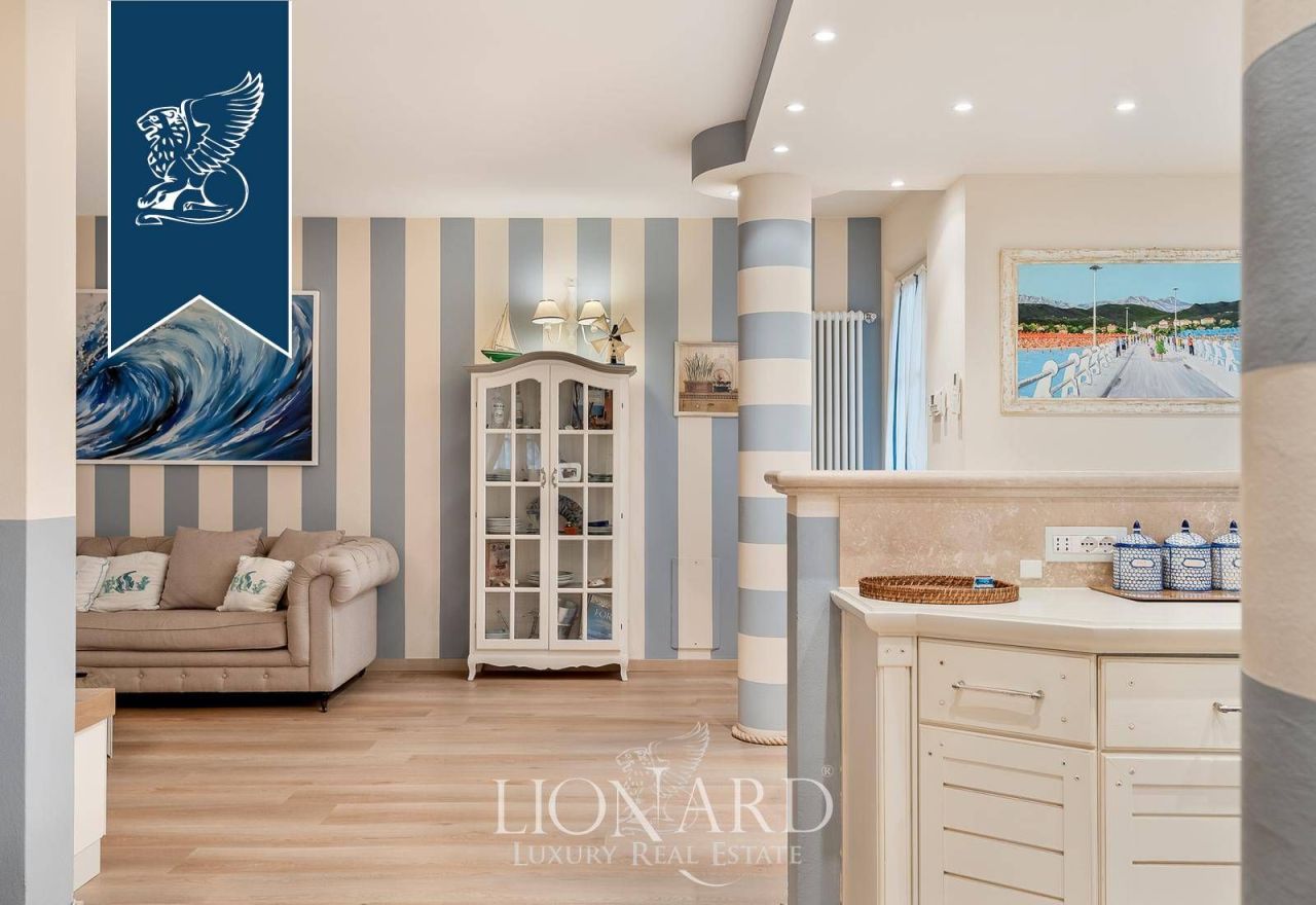 Villa in Forte dei Marmi, Italien, 175 m² - Foto 9