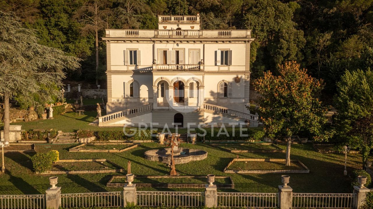 Villa en Magione, Italia, 692.7 m² - imagen 1