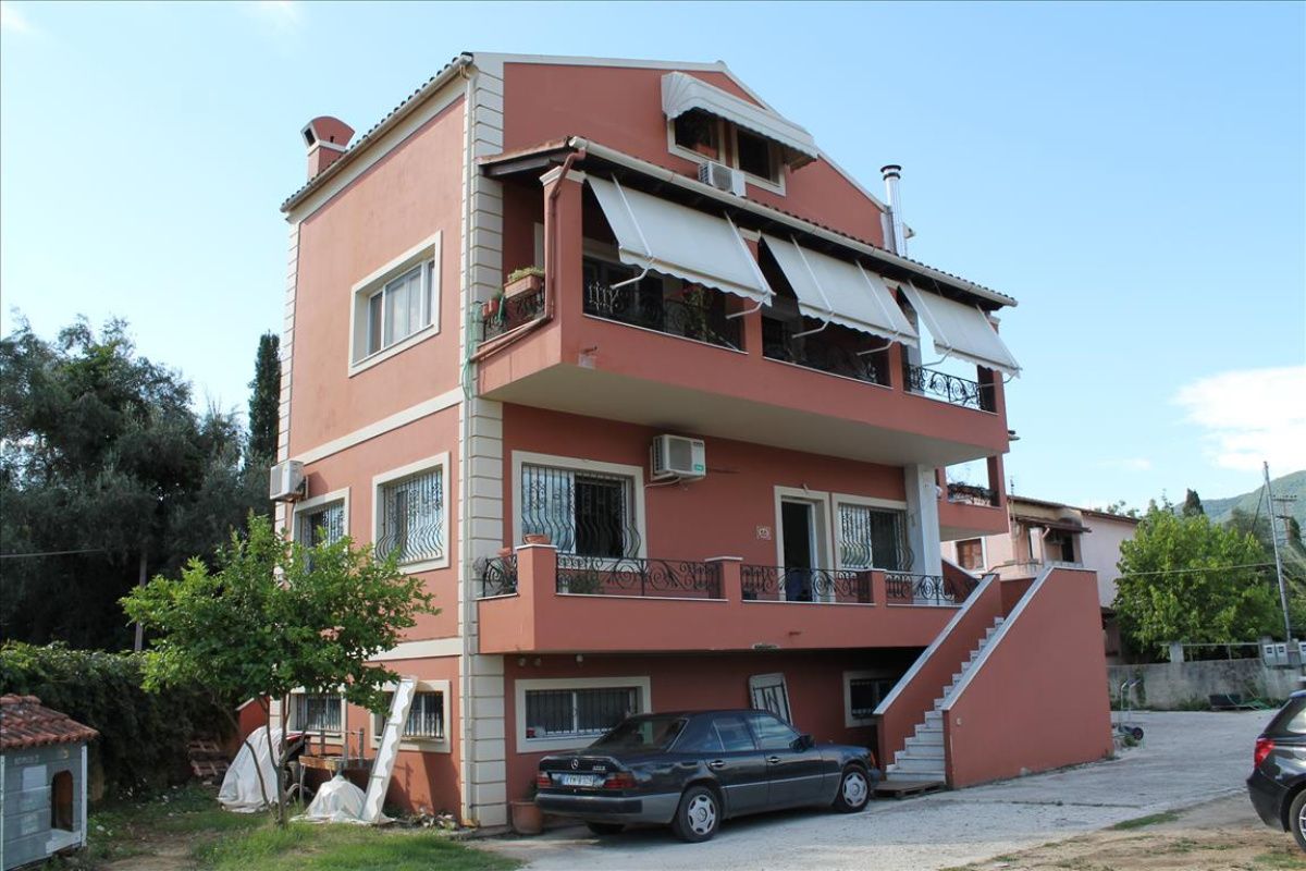 Casa adosada en las Islas Jónicas, Grecia, 840 m² - imagen 1