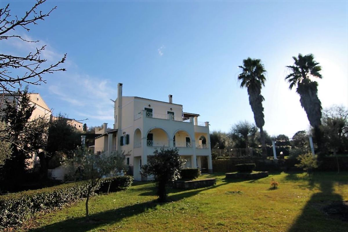 Casa en las Islas Jónicas, Grecia, 340 m² - imagen 1