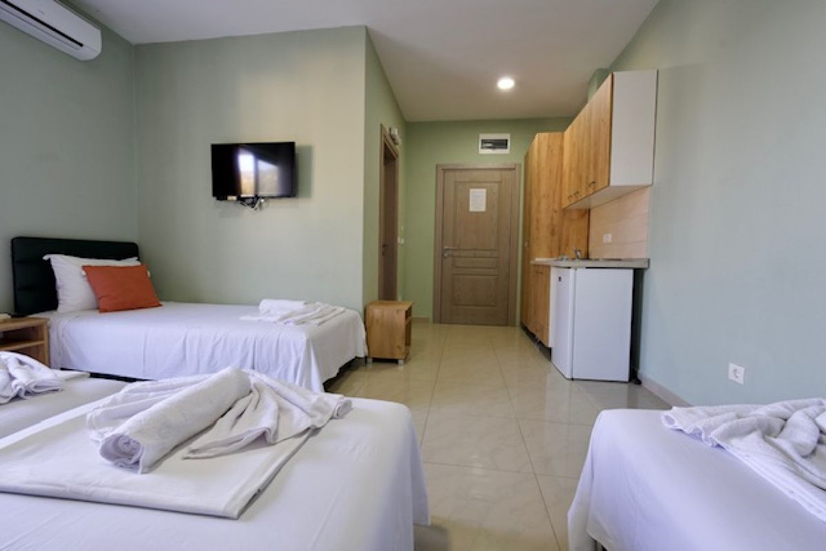 Hotel in Canj, Montenegro, 22 m² - picture 1