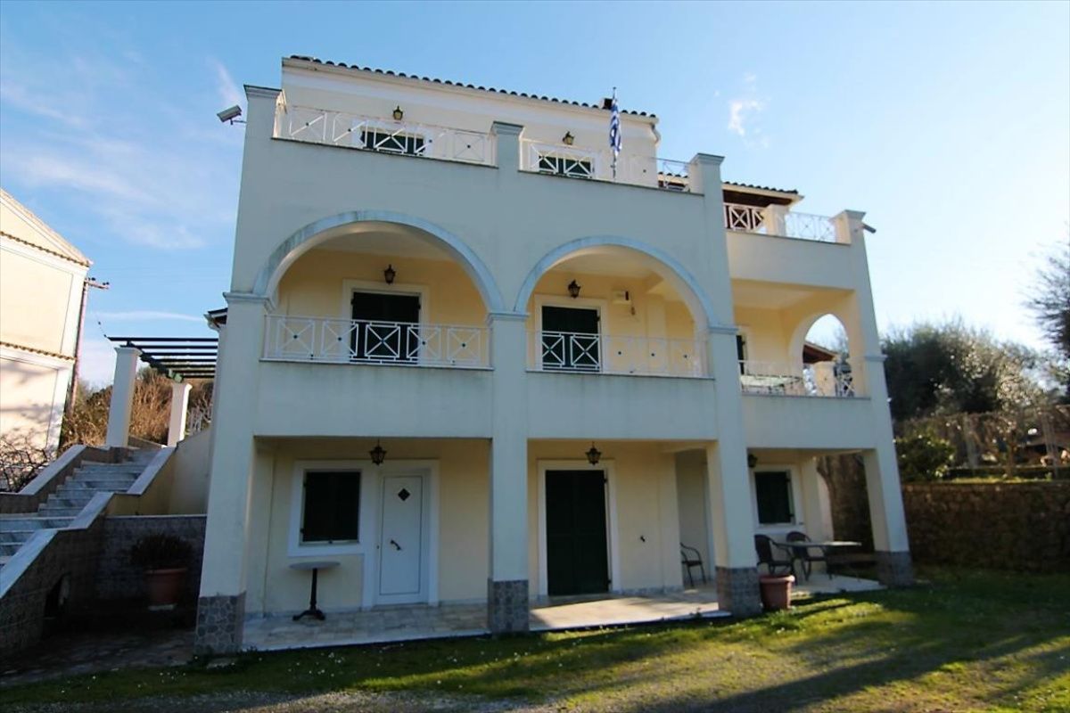 House on Ionian Islands, Greece, 340 m² - picture 3