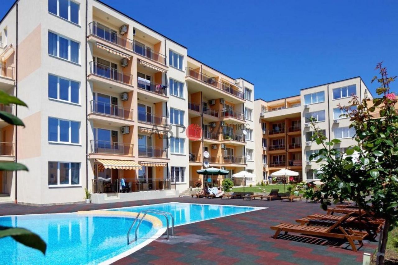 Piso en Sveti Vlas, Bulgaria, 59 m² - imagen 1