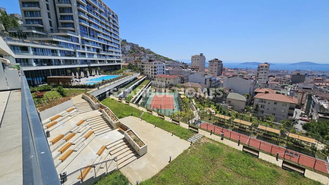 Apartment in Maltepe, Turkey, 293 m² - picture 1