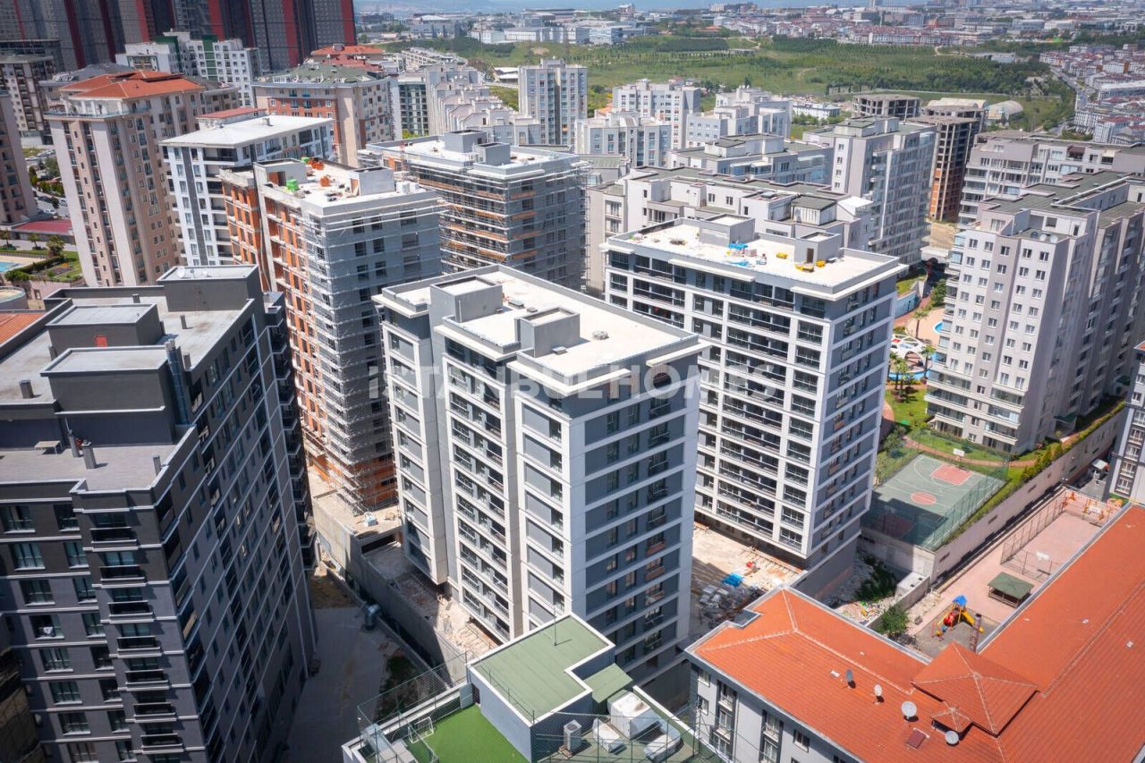 Apartment in Esenyurt, Turkey, 96 m² - picture 1