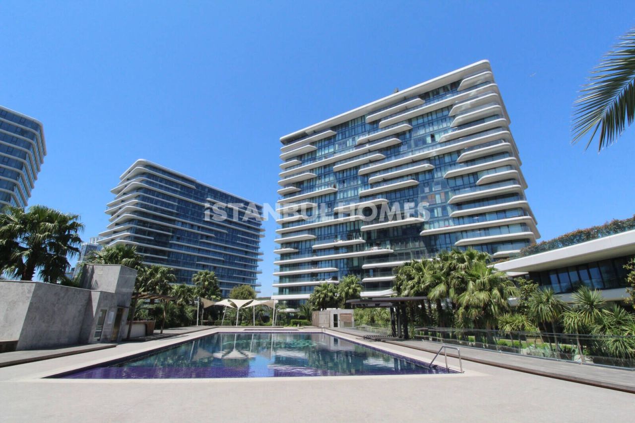 Apartment in Istanbul, Turkey, 223 m² - picture 1