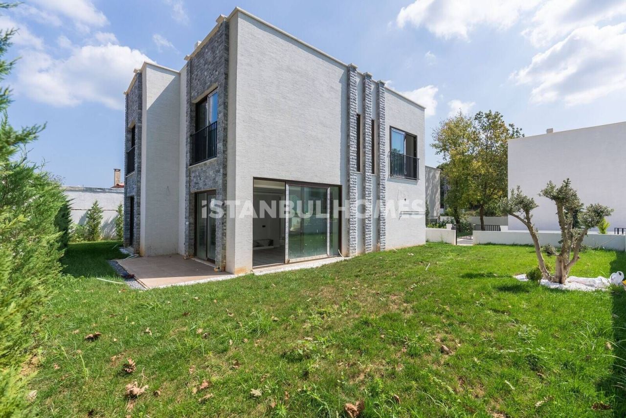 Villa à Şile, Turquie, 265 m² - image 1