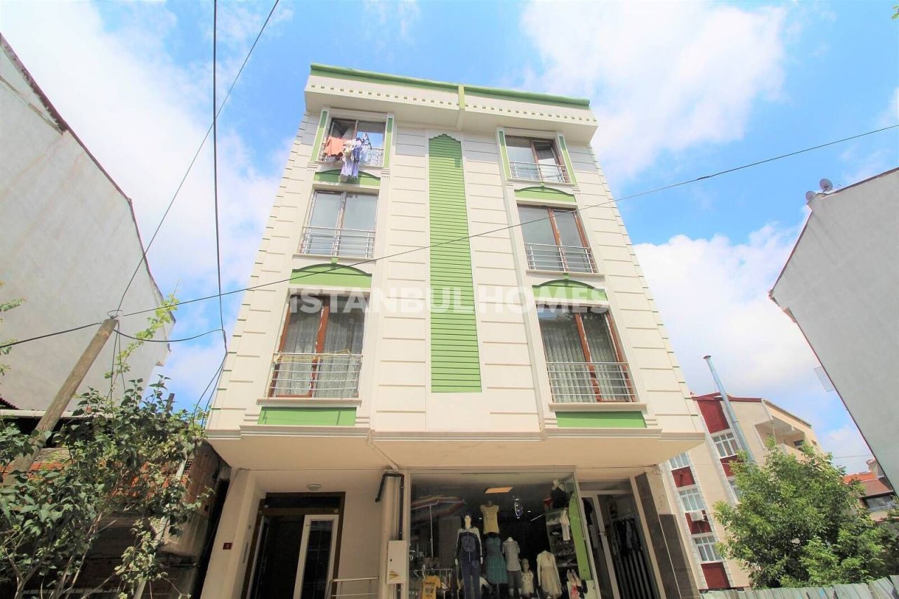 Apartment in Arnavutkoy, Turkey, 206 m² - picture 1