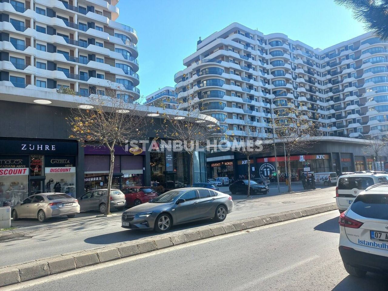 Boutique à Beylikdüzü, Turquie, 131 m² - image 1