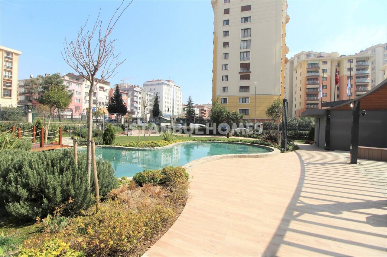 Appartement à Kartal, Turquie, 252 m² - image 1