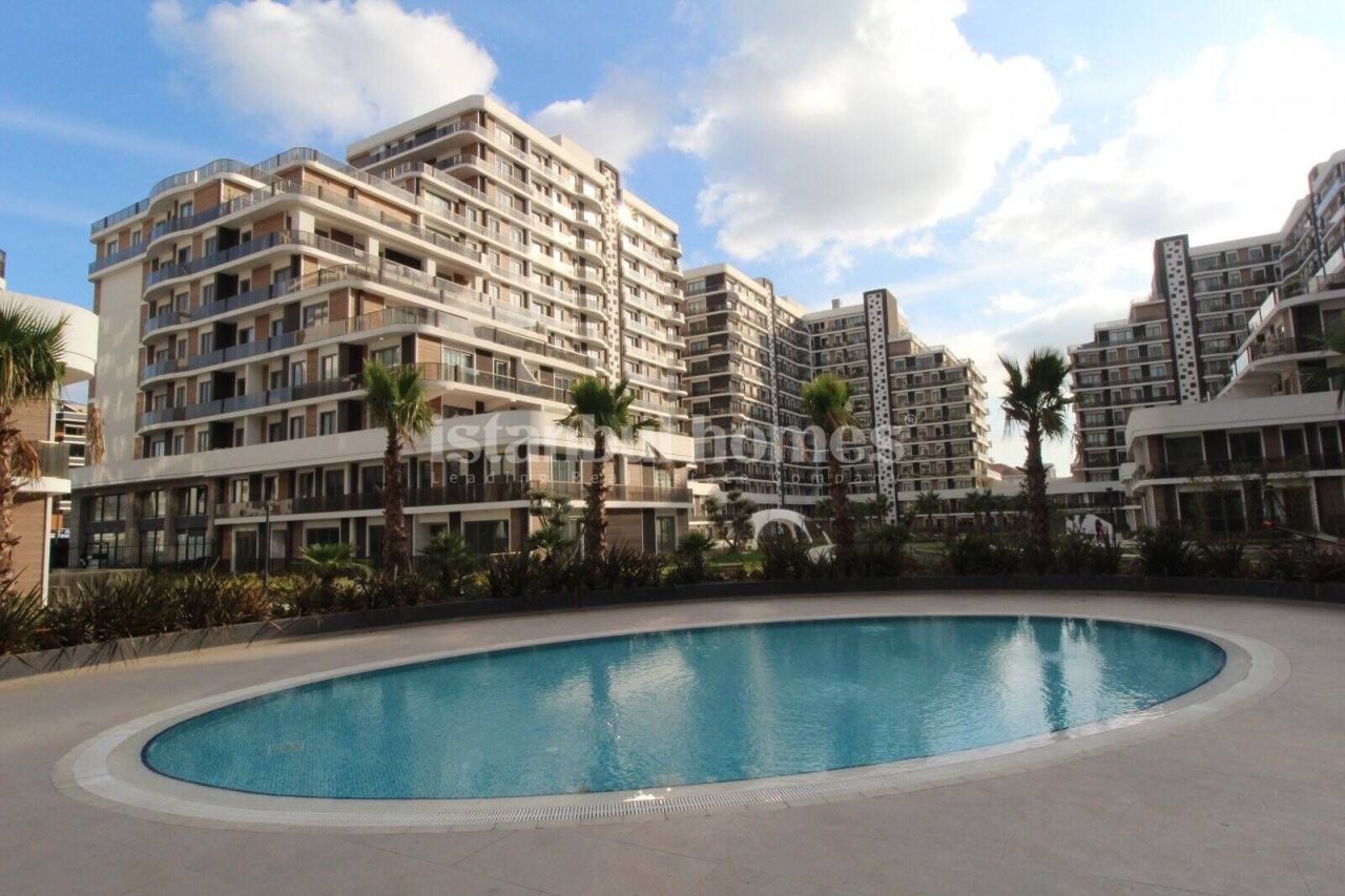 Apartment in Beylikduzu, Turkey, 145 m² - picture 1