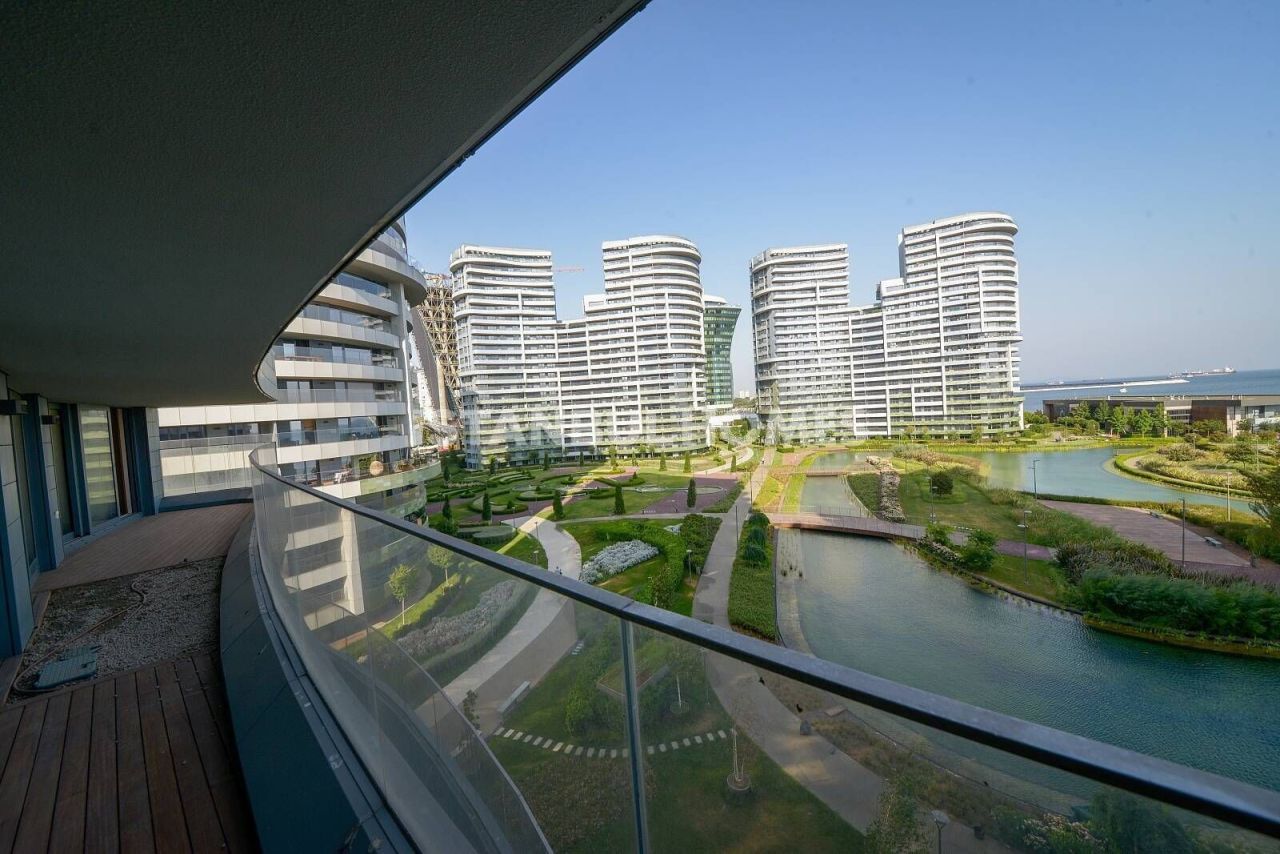 Apartment in Istanbul, Turkey, 117 m² - picture 1