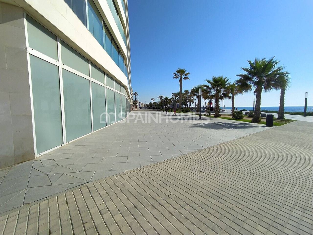 Shop in Torrevieja, Spain, 507 m² - picture 1