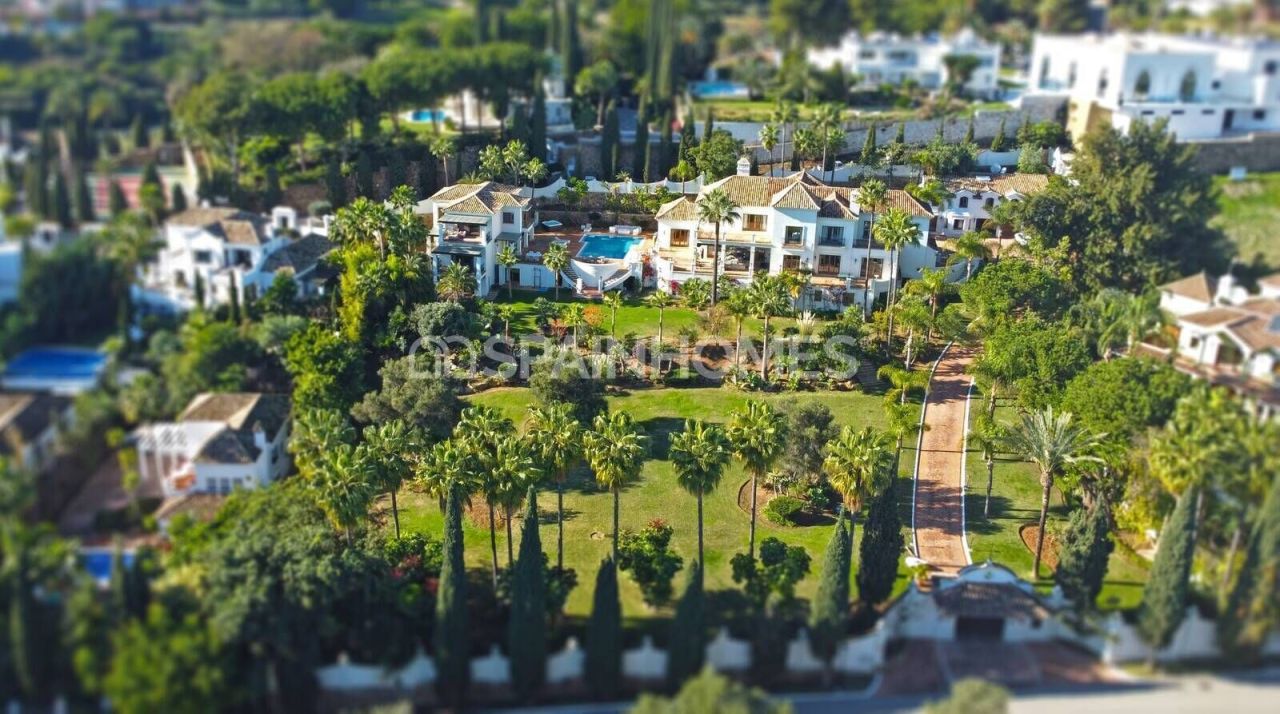Mansion in Benahavis, Spanien, 1 269 m² - Foto 1