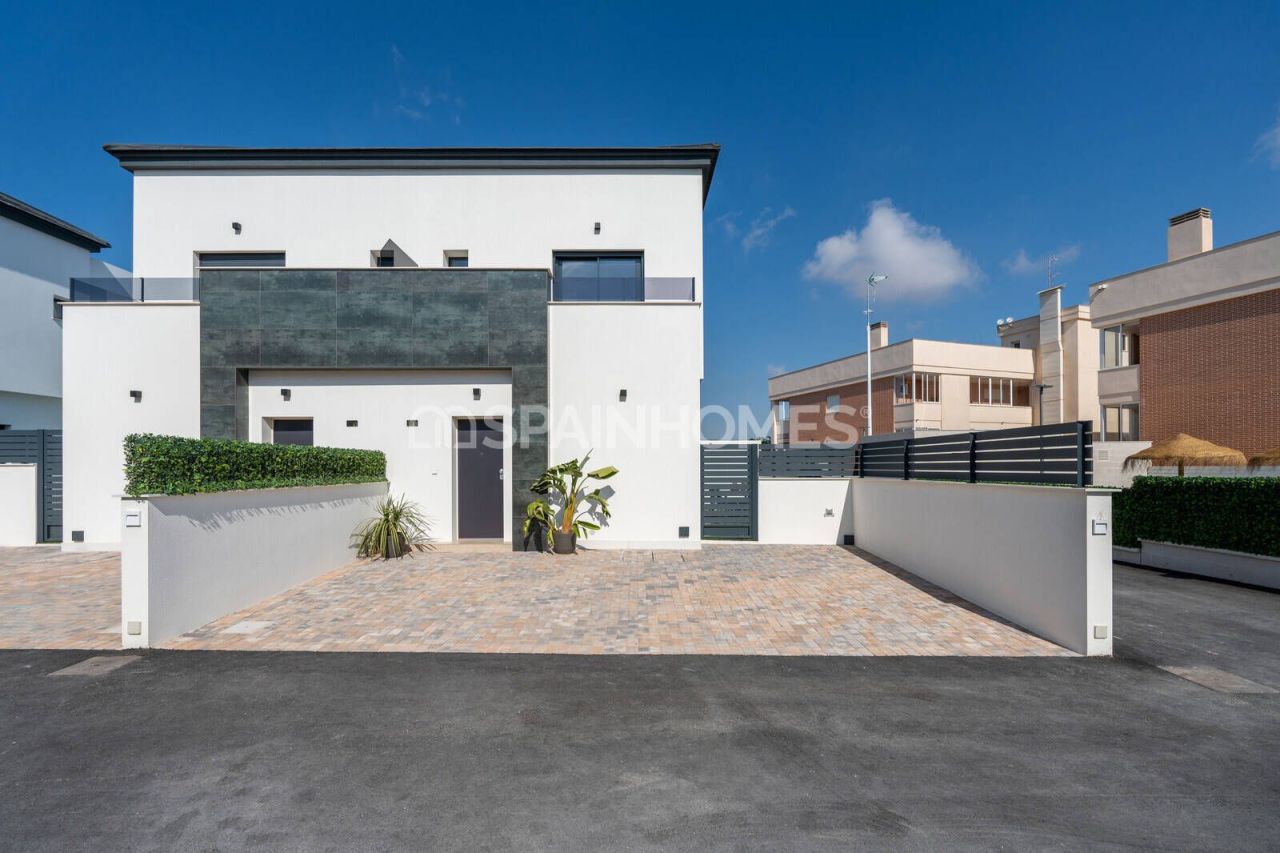Villa in Santa Pola, Spain, 93 m² - picture 1