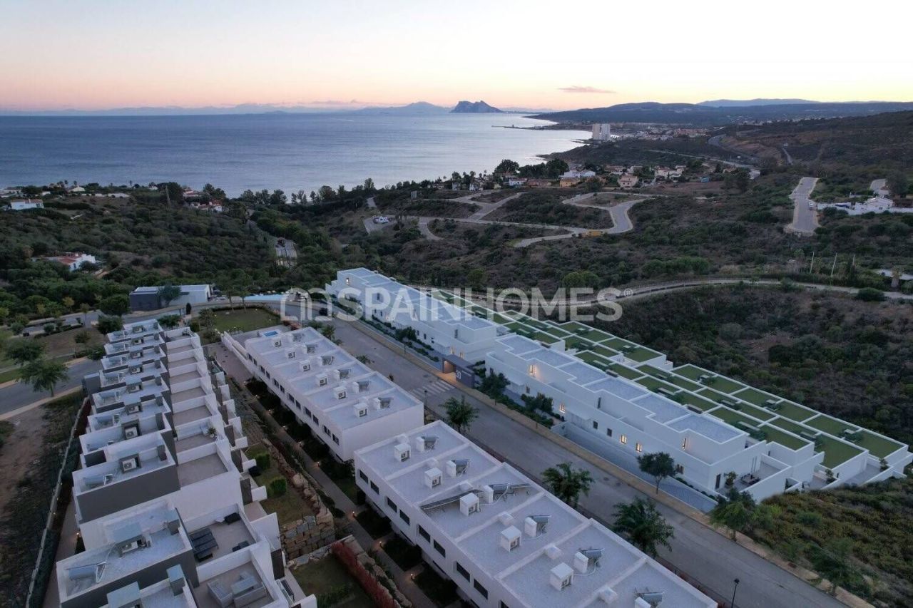 Townhouse in Manilva, Spain, 121 m² - picture 1