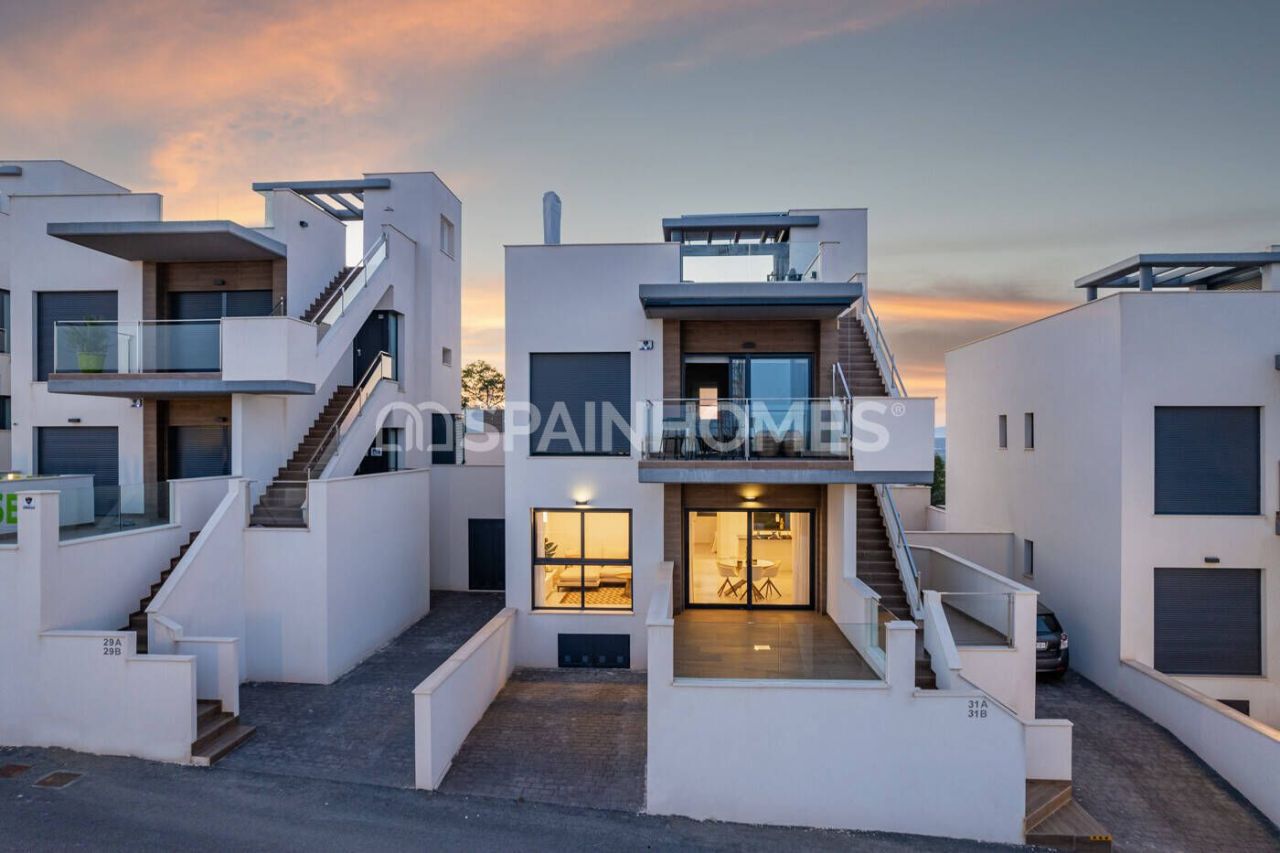 Appartement à San Miguel de Salinas, Espagne, 92 m² - image 1