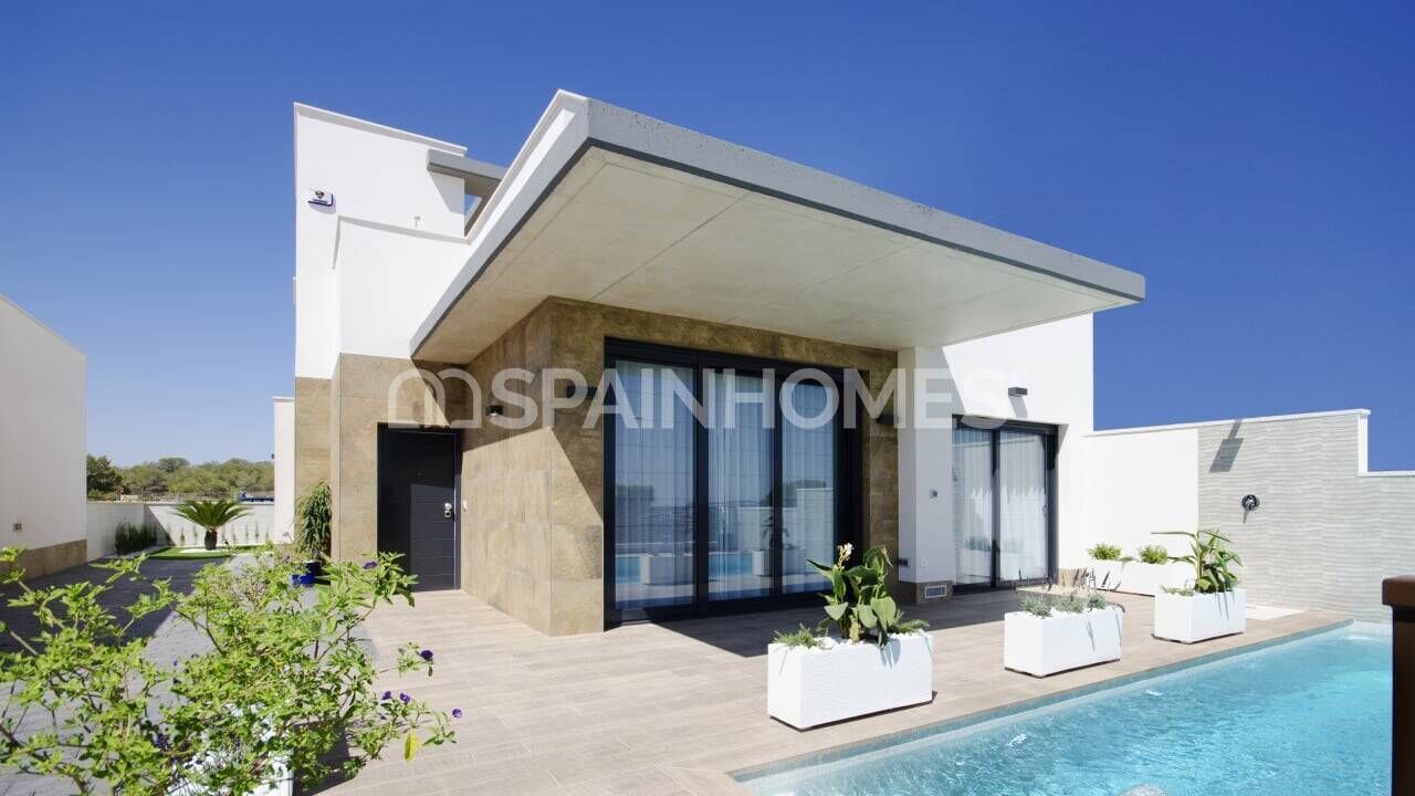 Villa in San Miguel de Salinas, Spanien, 144 m² - Foto 1