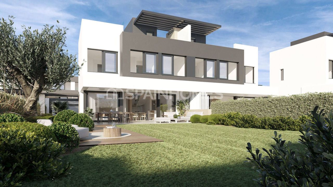 Villa in Estepona, Spain, 362 m² - picture 1