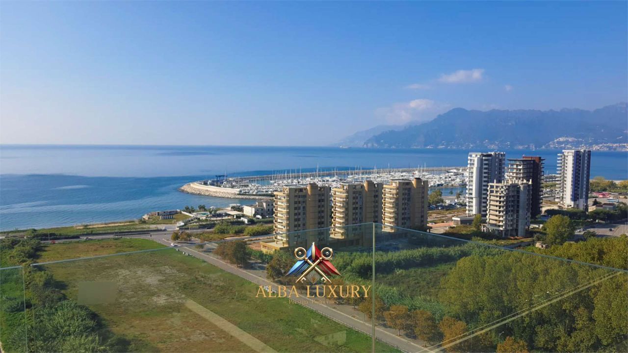 Apartment in Salerno, Italien, 175 m² - Foto 1