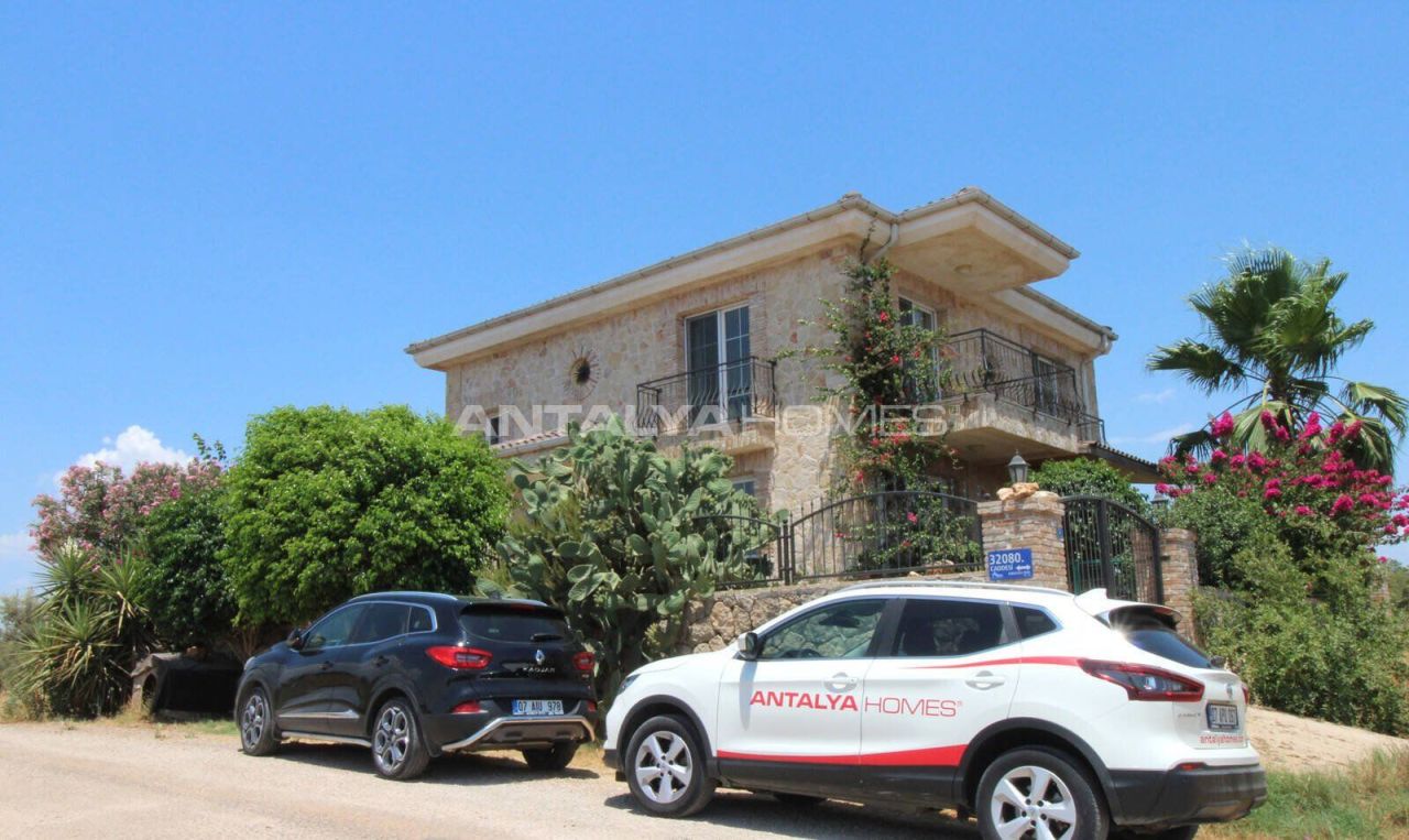 Villa en Antalya, Turquia, 240 m² - imagen 1