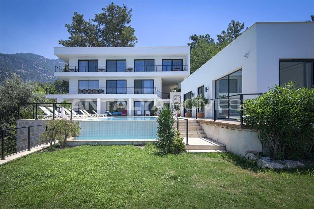 Villa in Fethiye, Türkei, 450 m² - Foto 1