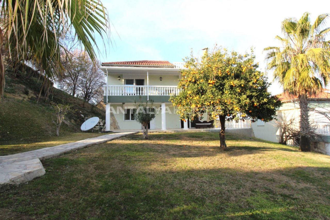Villa in Serik, Turkey, 235 m² - picture 1