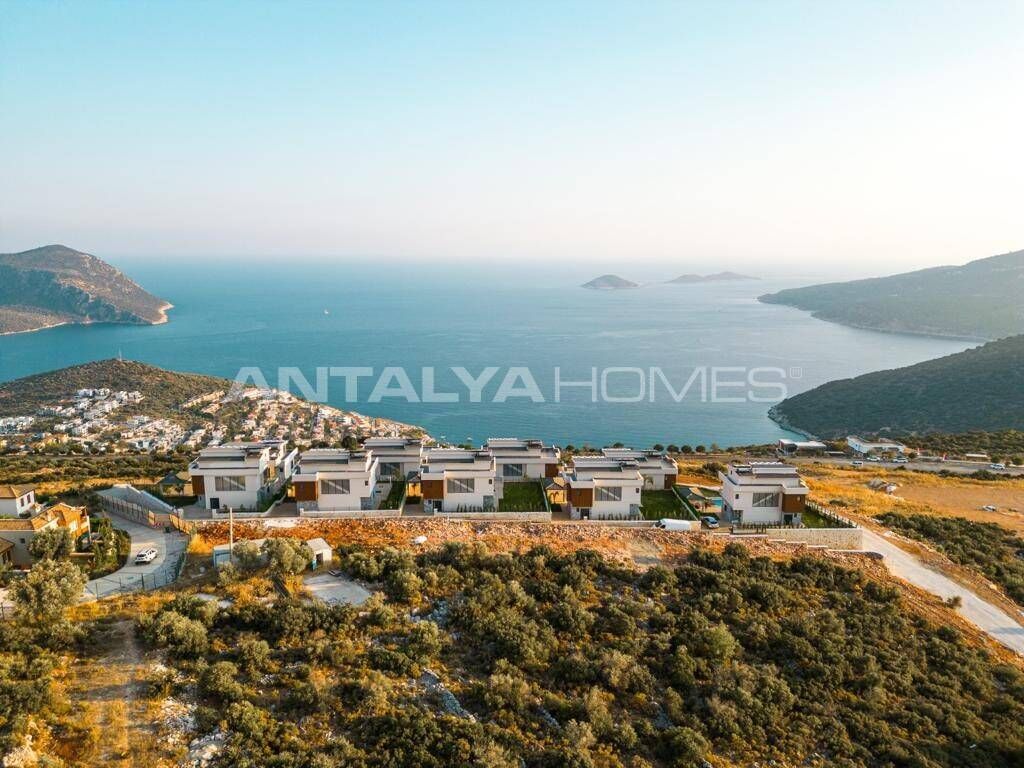 Villa à Kalkan, Turquie, 290 m² - image 1