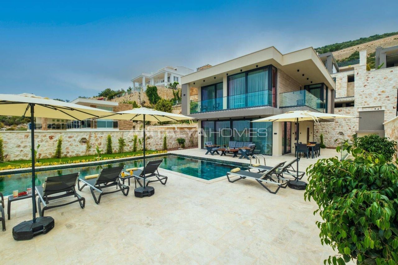 Villa à Kalkan, Turquie, 300 m² - image 1